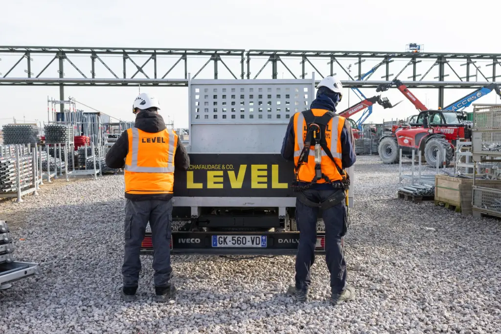 Échafaudage industriel LEVEL sur chantier à Gravelines